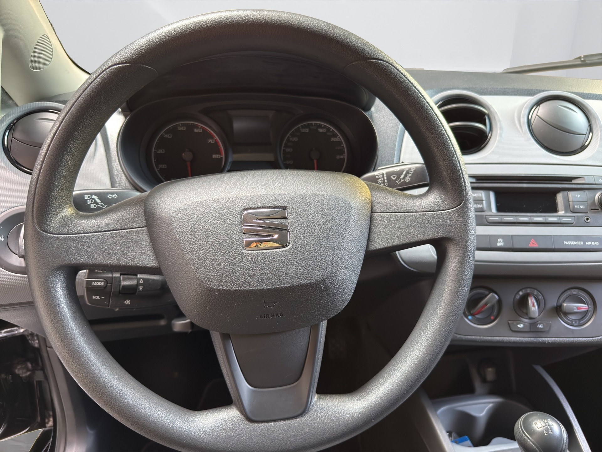 SEAT Ibiza SC 1.2 TSI Style-image-9