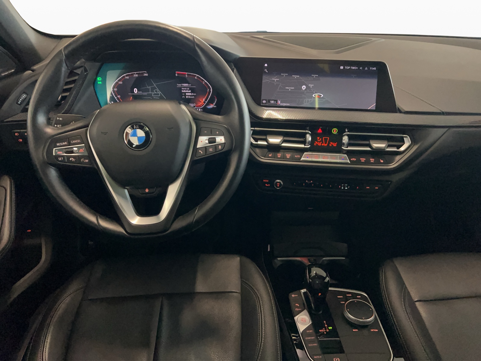 BMW 120d xDrive Steptronic Luxury Line-image-24
