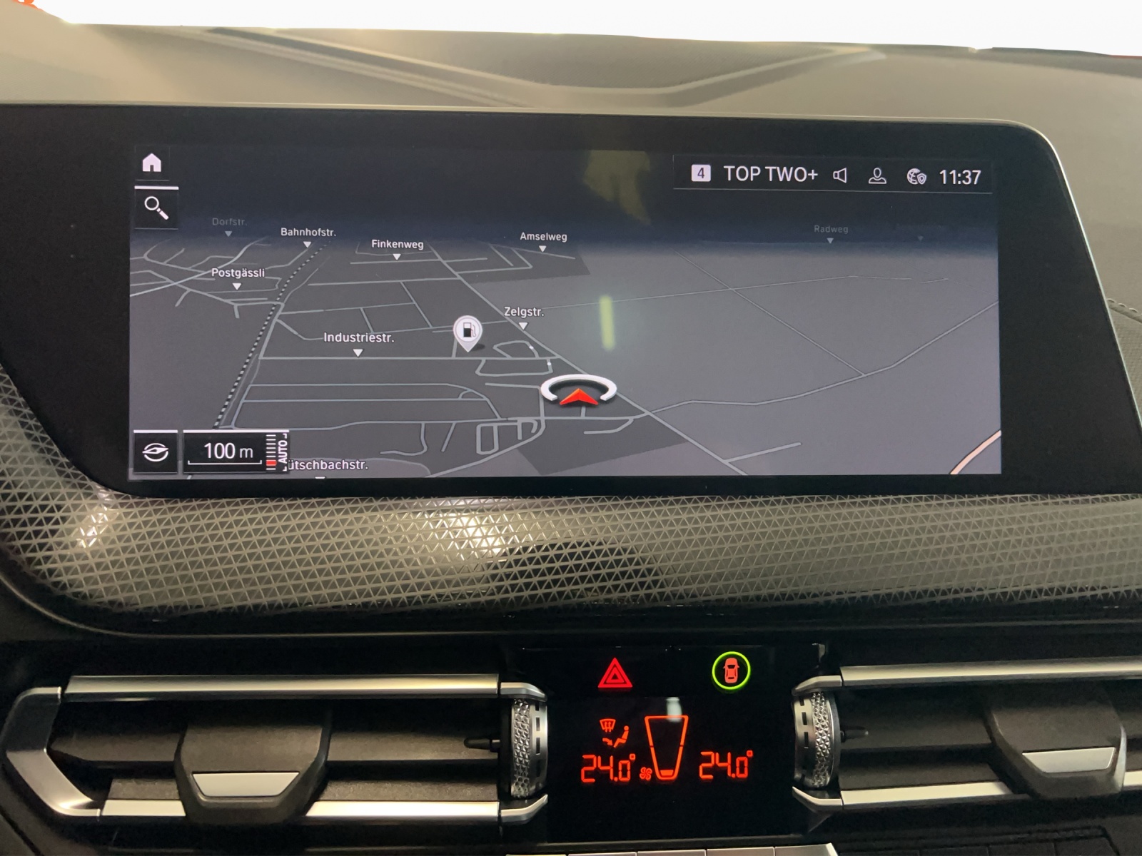 BMW 120d xDrive Steptronic Luxury Line-image-16