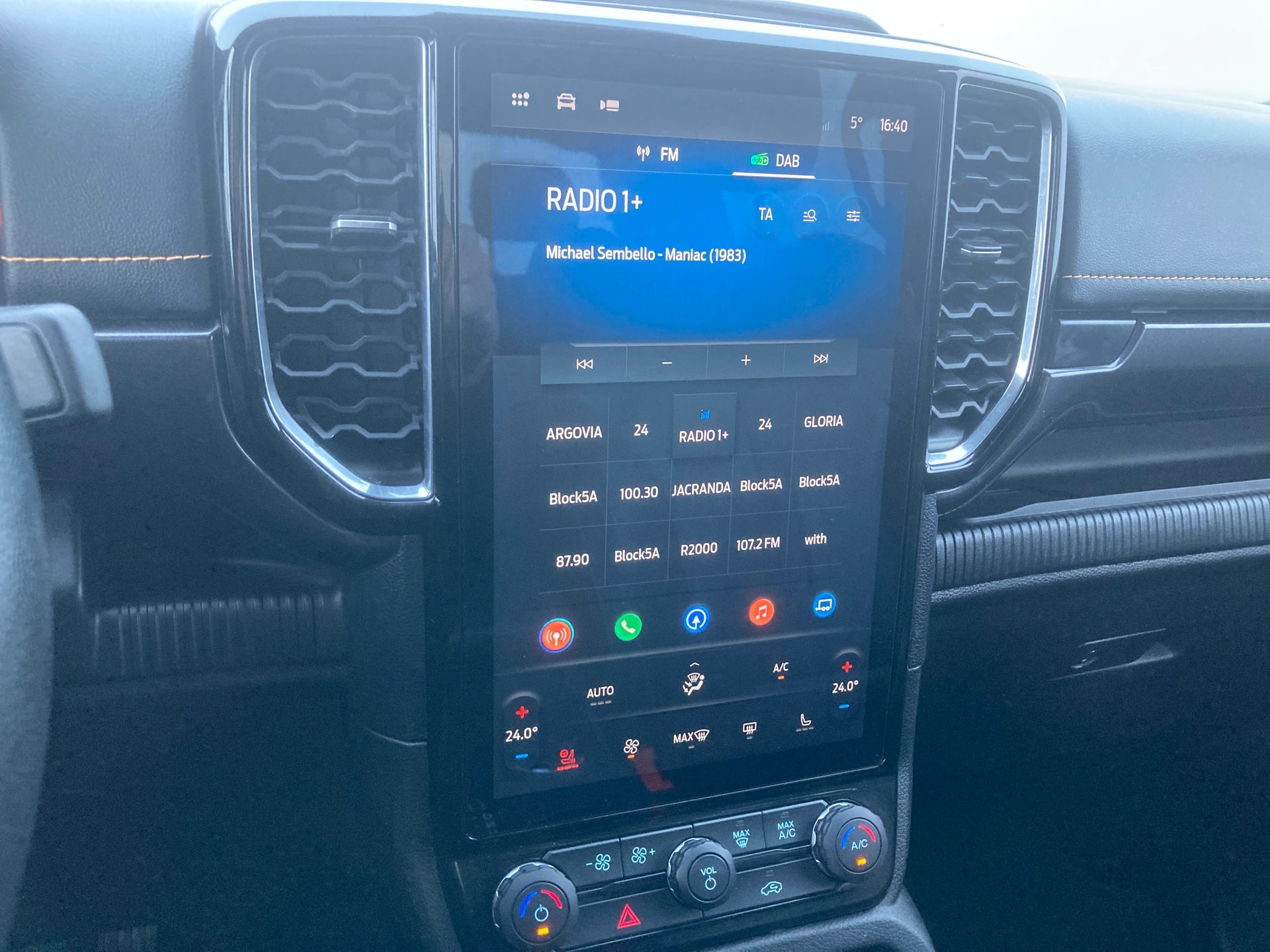 FORD Ranger Wildtrak 2.0 Eco Blue e-4WD Automat mit Anhängerkupplung-image-12