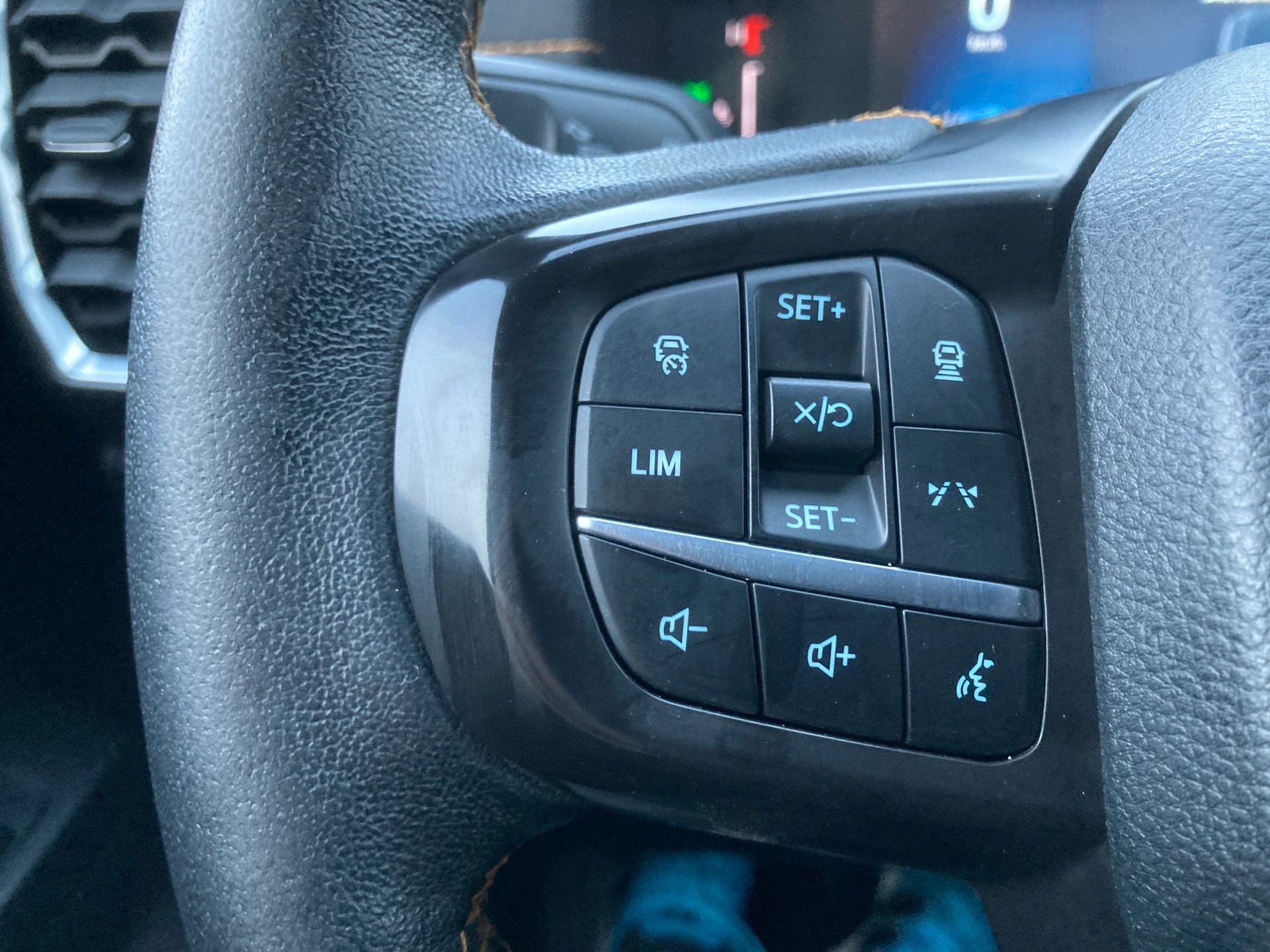 FORD Ranger Wildtrak 2.0 Eco Blue e-4WD Automat mit Anhängerkupplung-image-14