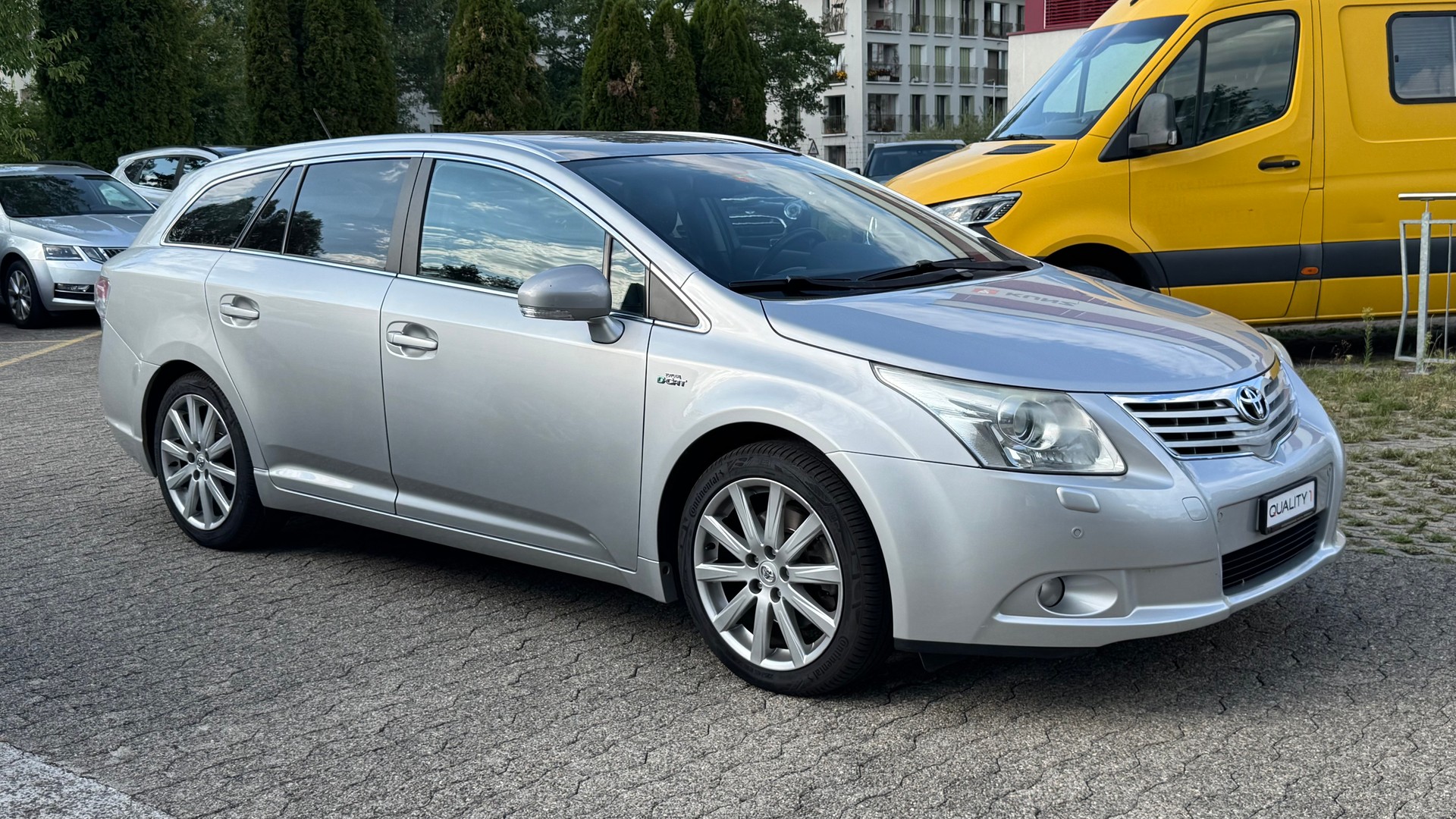 TOYOTA Avensis Sportswagon 2.2D-CAT Linea Sol Premium-image-2