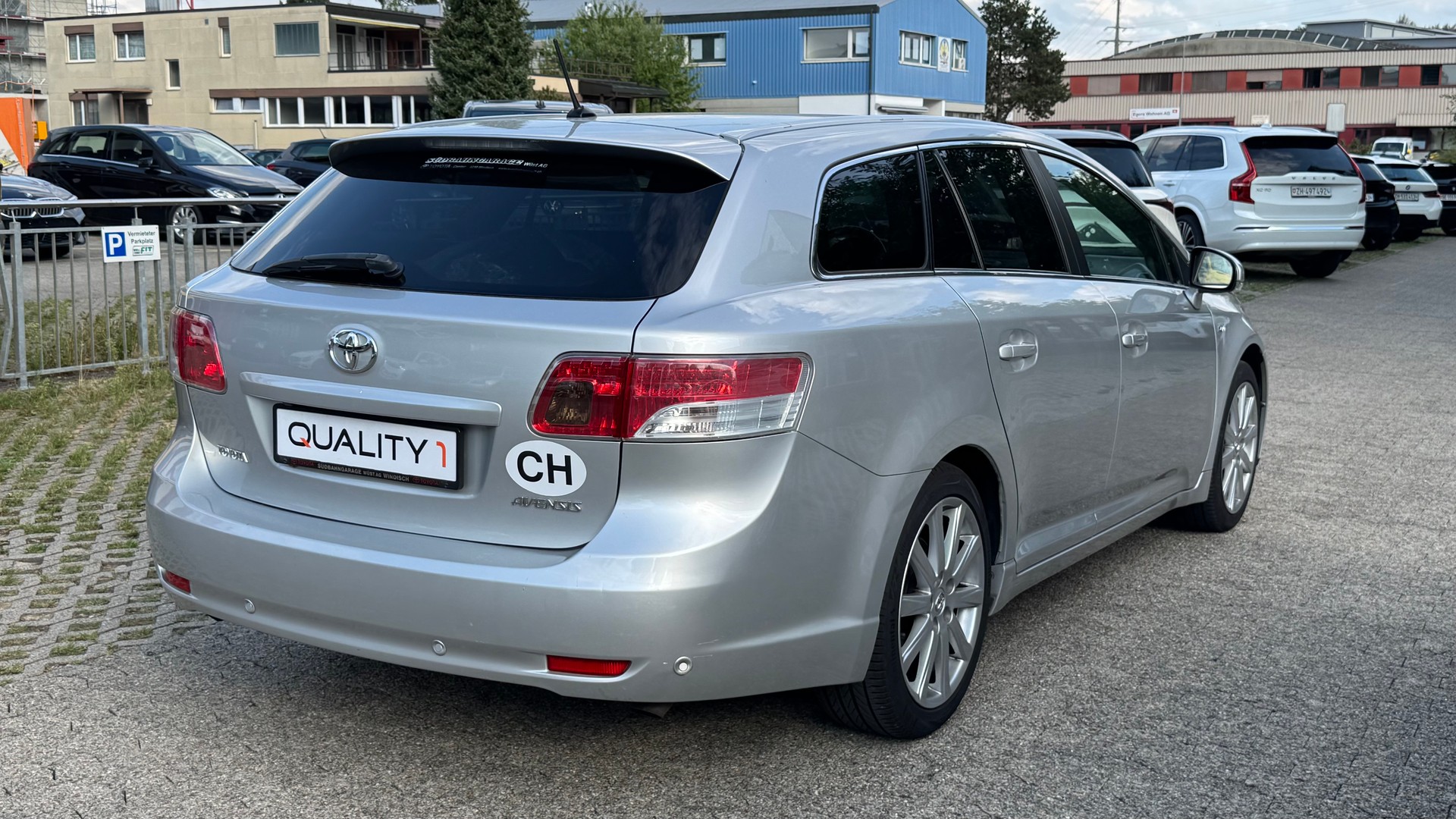 TOYOTA Avensis Sportswagon 2.2D-CAT Linea Sol Premium-image-3