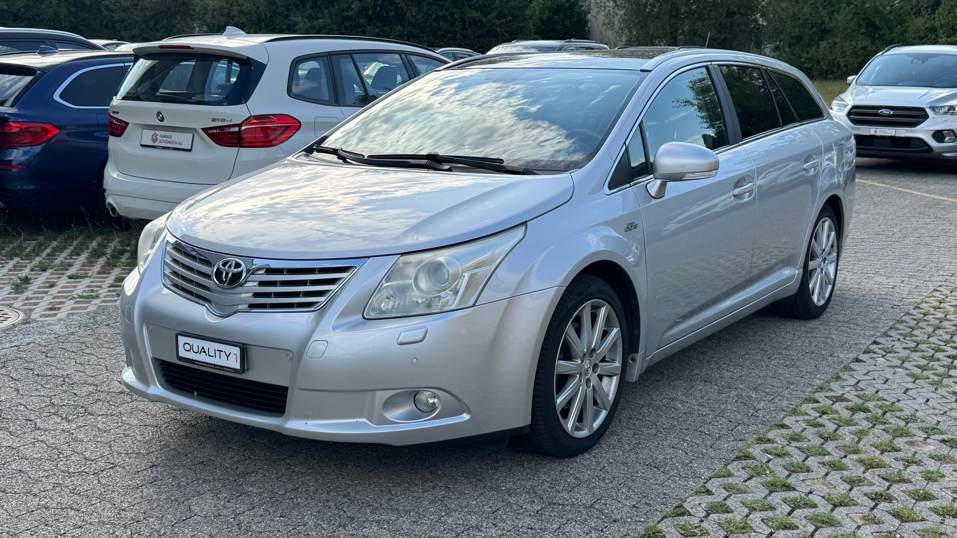 TOYOTA Avensis Sportswagon 2.2D-CAT Linea Sol Premium-image-1
