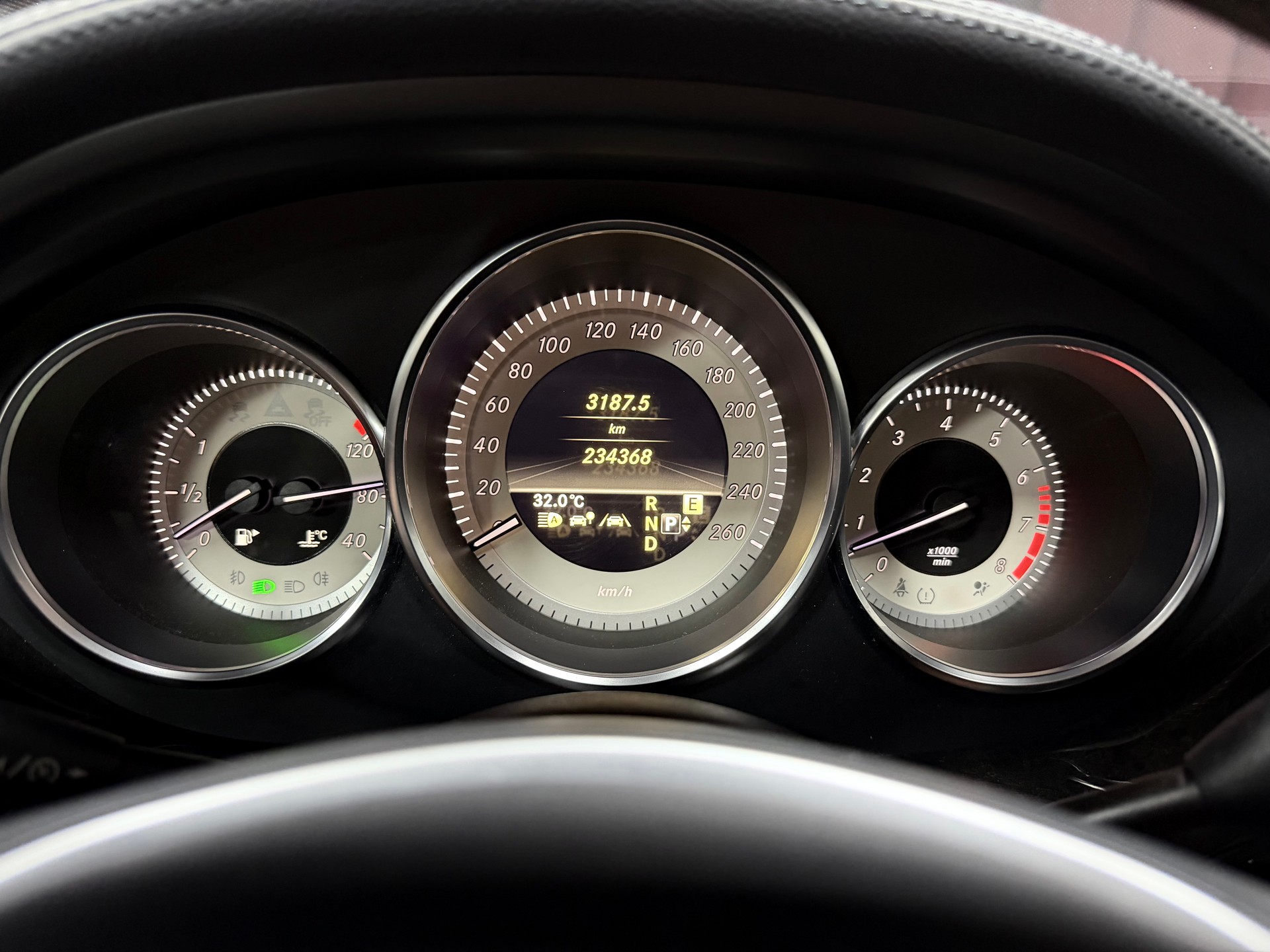 MERCEDES-BENZ CLS 350 7G-Tronic-image-14