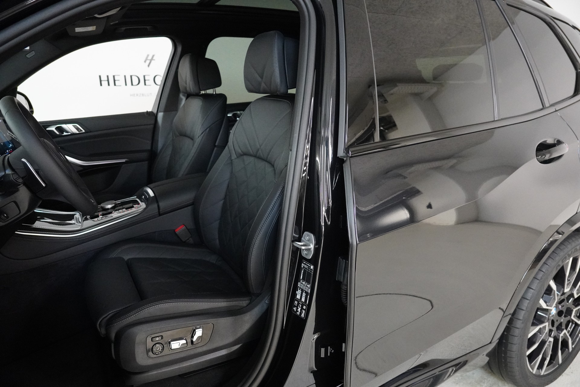 BMW X5 xDrive 48V 30d M Sport Steptronic-image-11