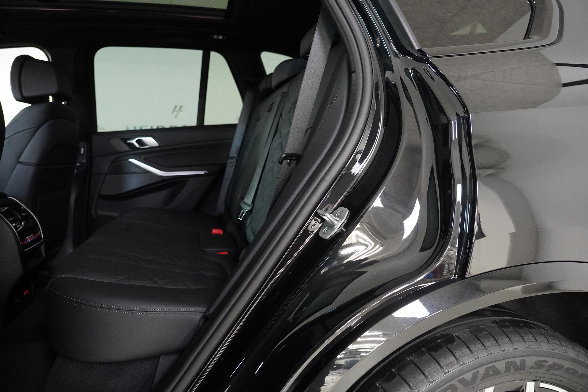 BMW X5 xDrive 48V 30d M Sport Steptronic-image-12