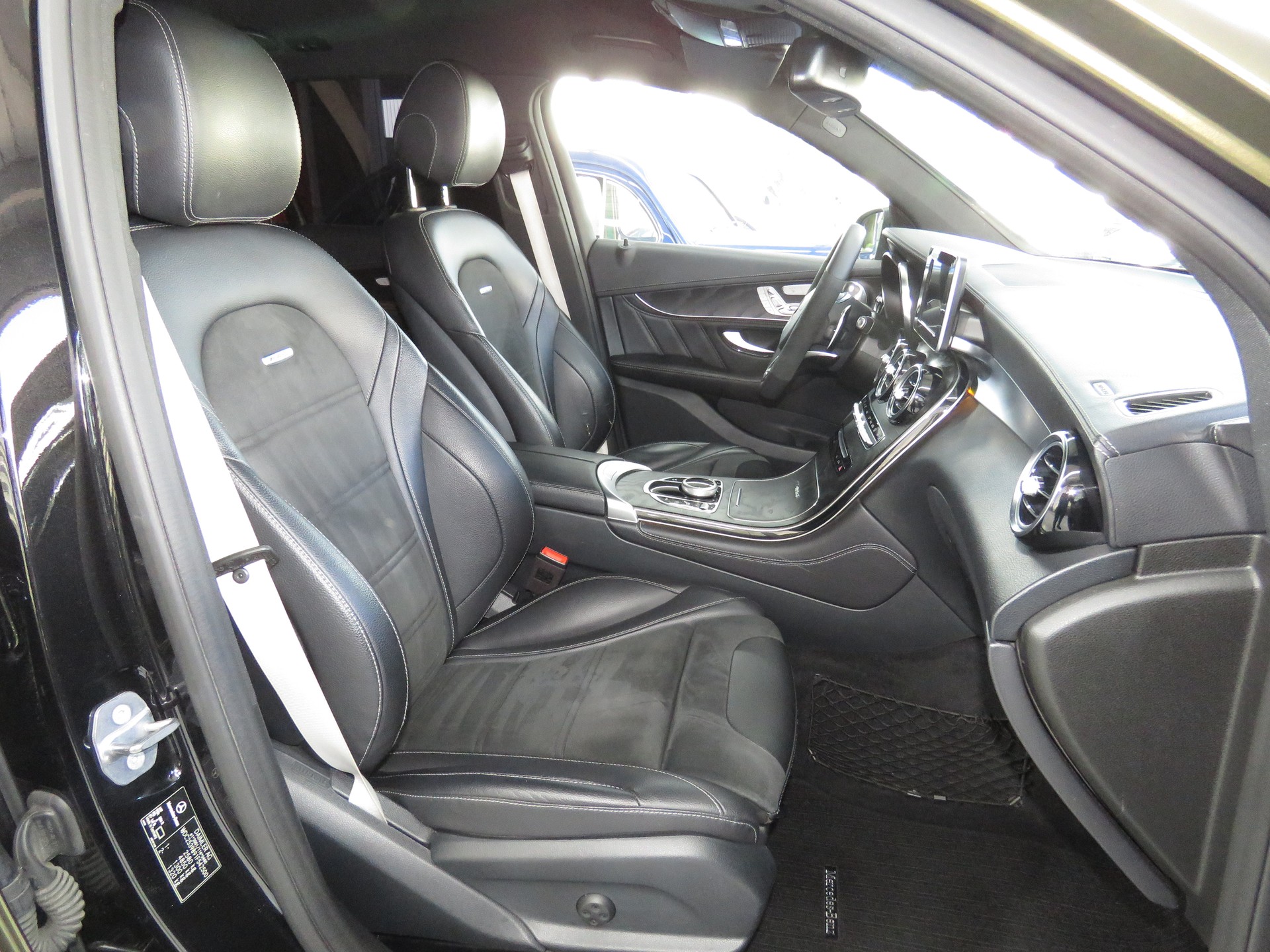 MERCEDES-BENZ GLC 63 S AMG 4-Matic+ 9G-Tronic (Automat, AHK 2'170 kg) "foliert"-image-16