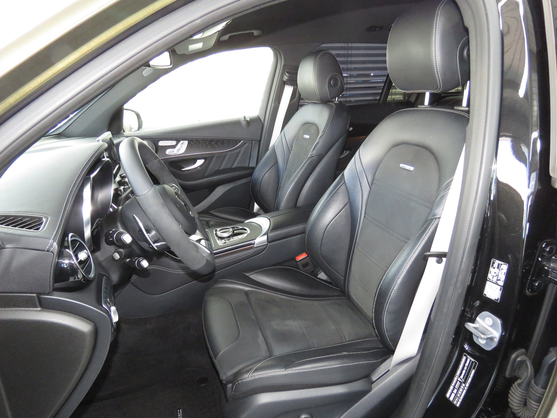MERCEDES-BENZ GLC 63 S AMG 4-Matic+ 9G-Tronic (Automat, AHK 2'170 kg) "foliert"-image-11