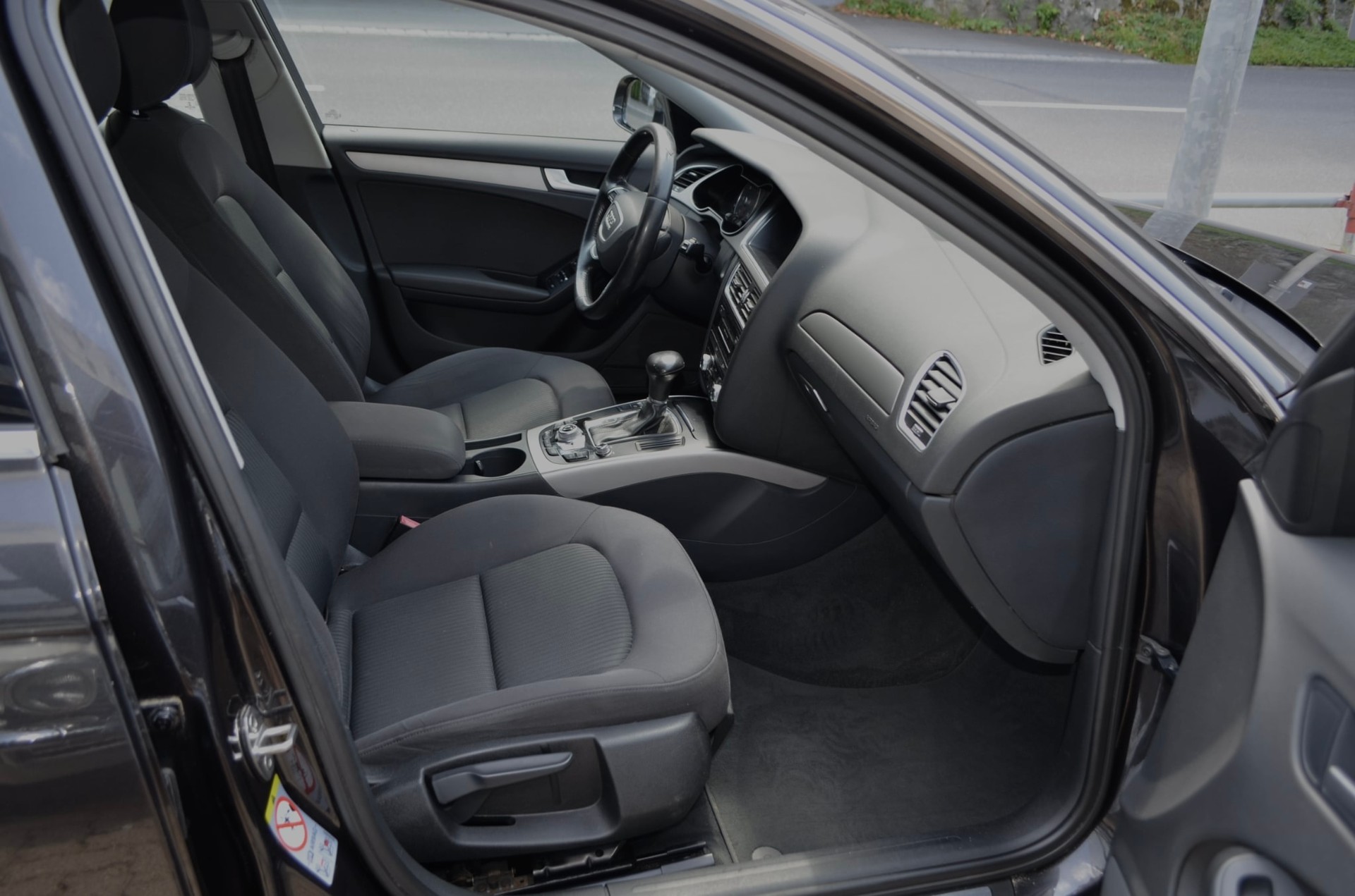 AUDI A4 Avant 2.0 TDI multitronic-image-7