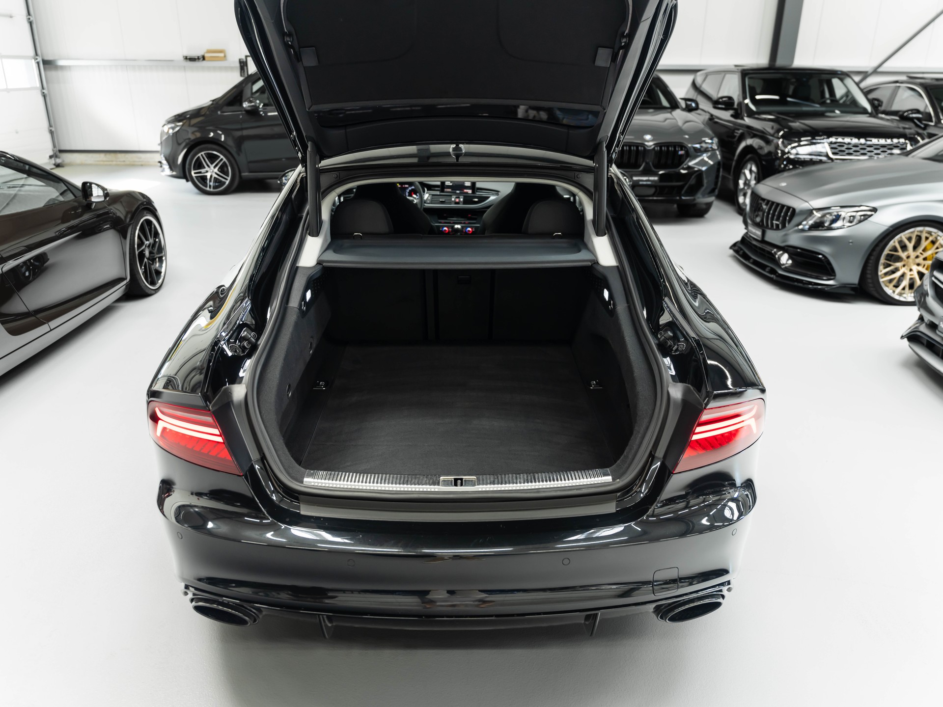 AUDI RS7 Sportback 4.0 TFSI V8 quattro S-tronic-image-28