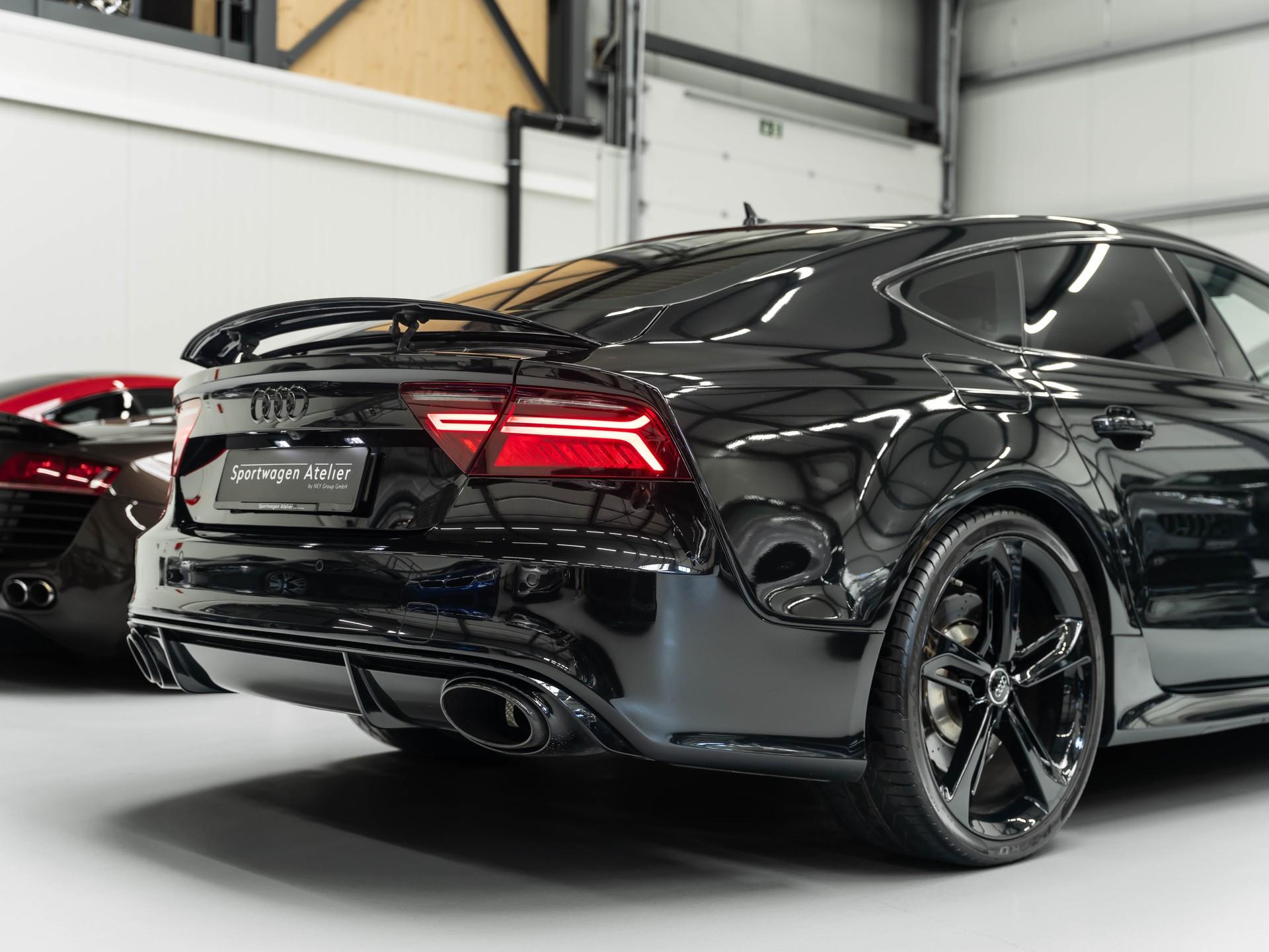 AUDI RS7 Sportback 4.0 TFSI V8 quattro S-tronic-image-14