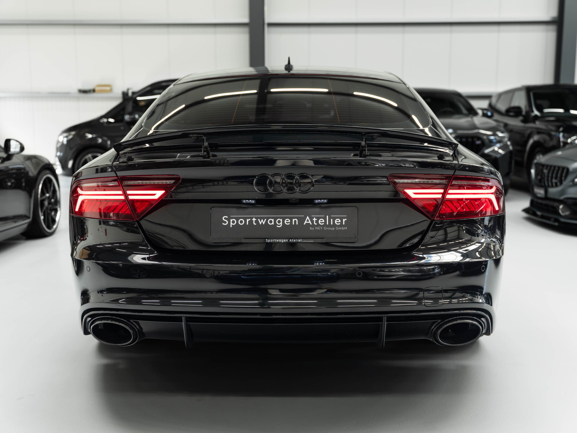 AUDI RS7 Sportback 4.0 TFSI V8 quattro S-tronic-image-2