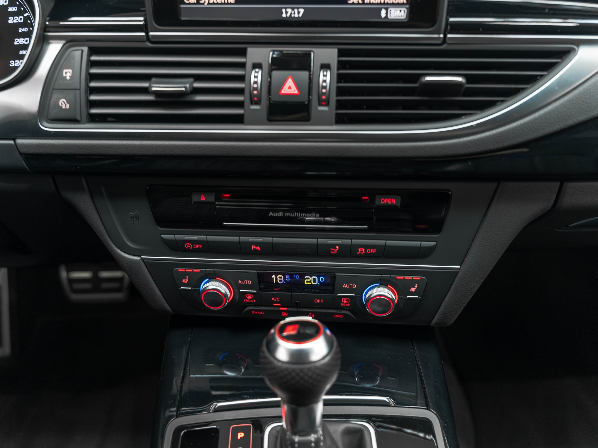 AUDI RS7 Sportback 4.0 TFSI V8 quattro S-tronic-image-21