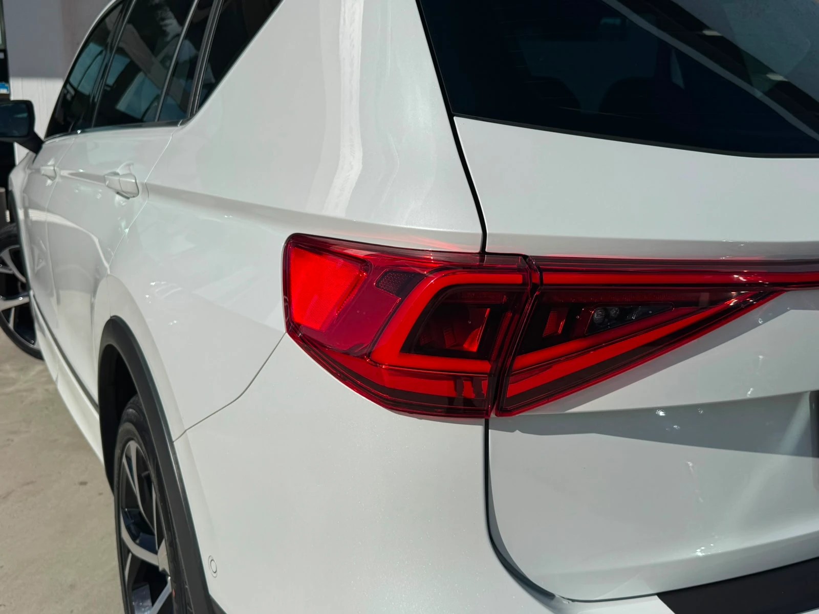 SEAT Tarraco 2.0 TDI FR DSG Leder-image-8