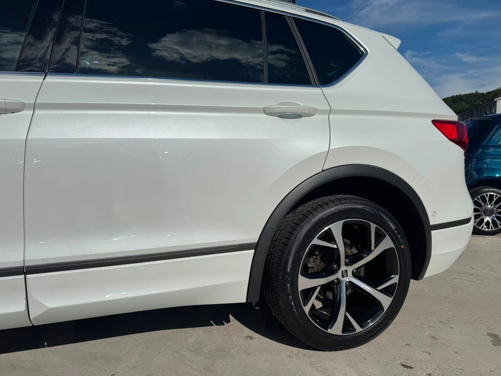 SEAT Tarraco 2.0 TDI FR DSG Leder-image-9