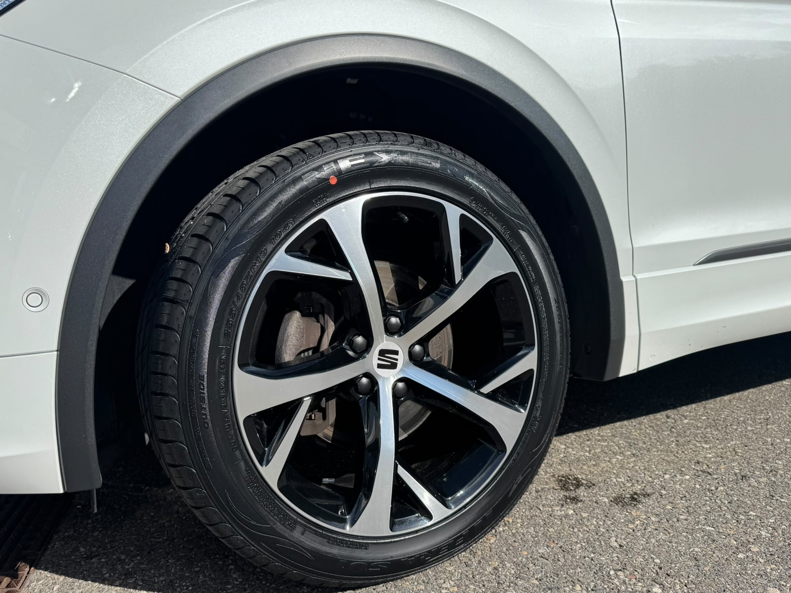 SEAT Tarraco 2.0 TDI FR DSG Leder-image-11
