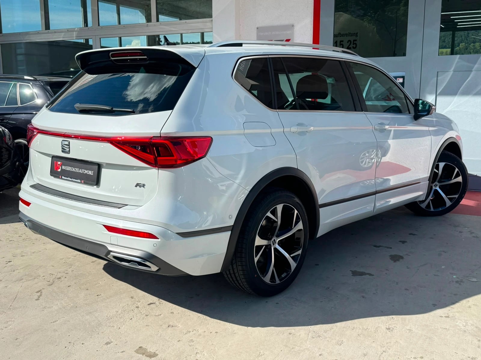 SEAT Tarraco 2.0 TDI FR DSG Leder-image-5