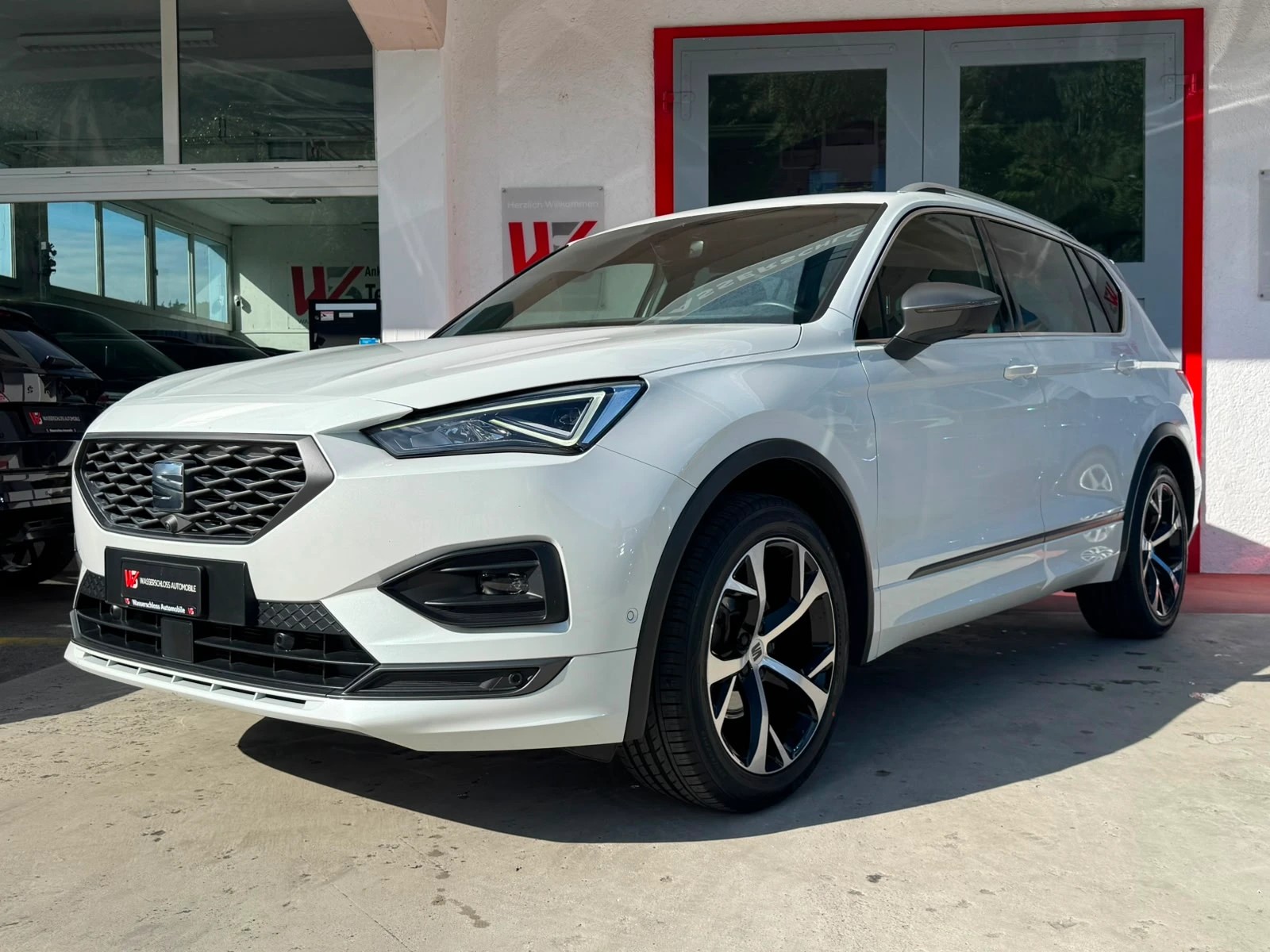 SEAT Tarraco 2.0 TDI FR DSG Leder-image-0