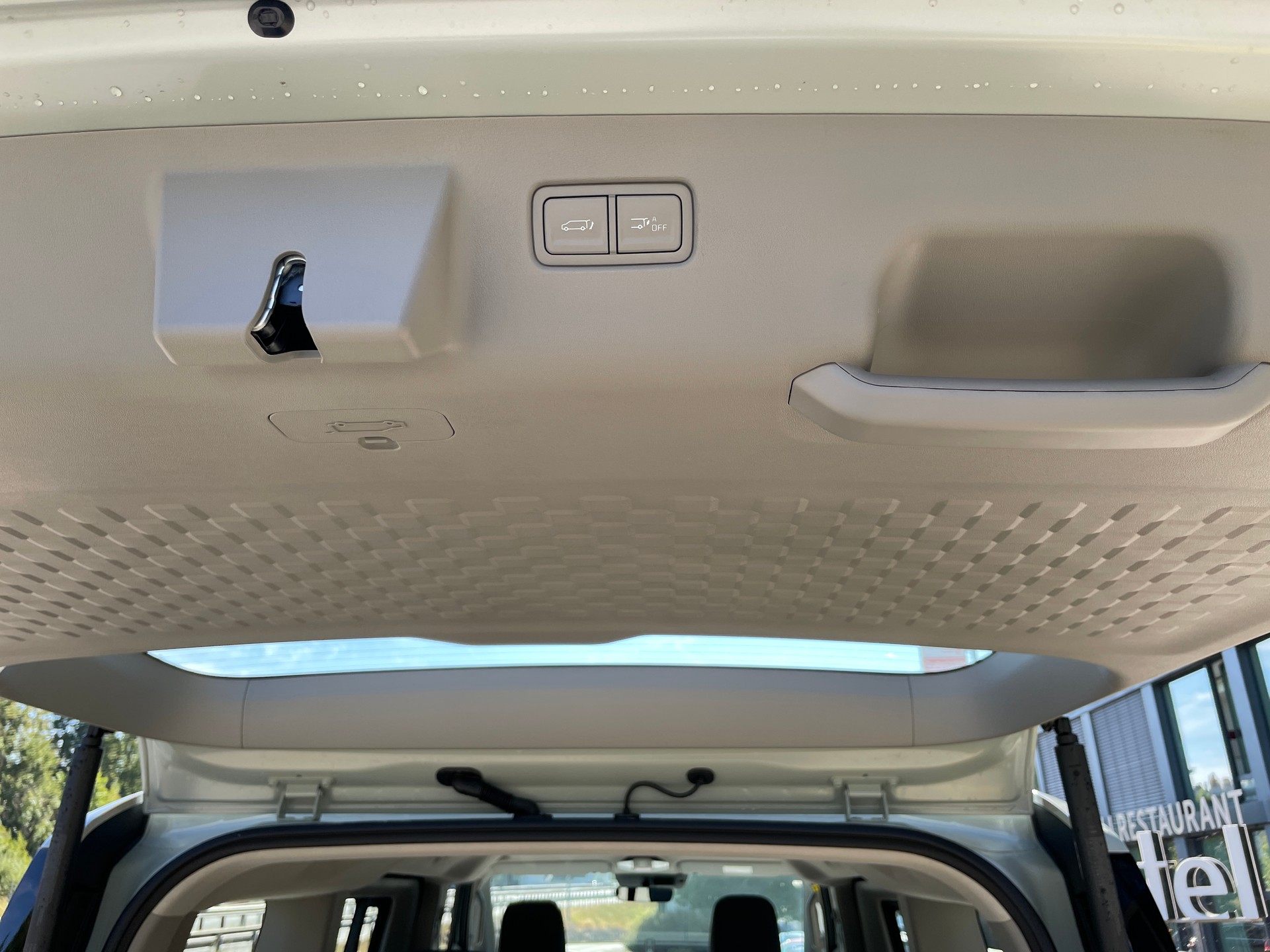 KIA PV5 71.2 kWh Elite mit Elite Pack und Wärmepumpe-image-8