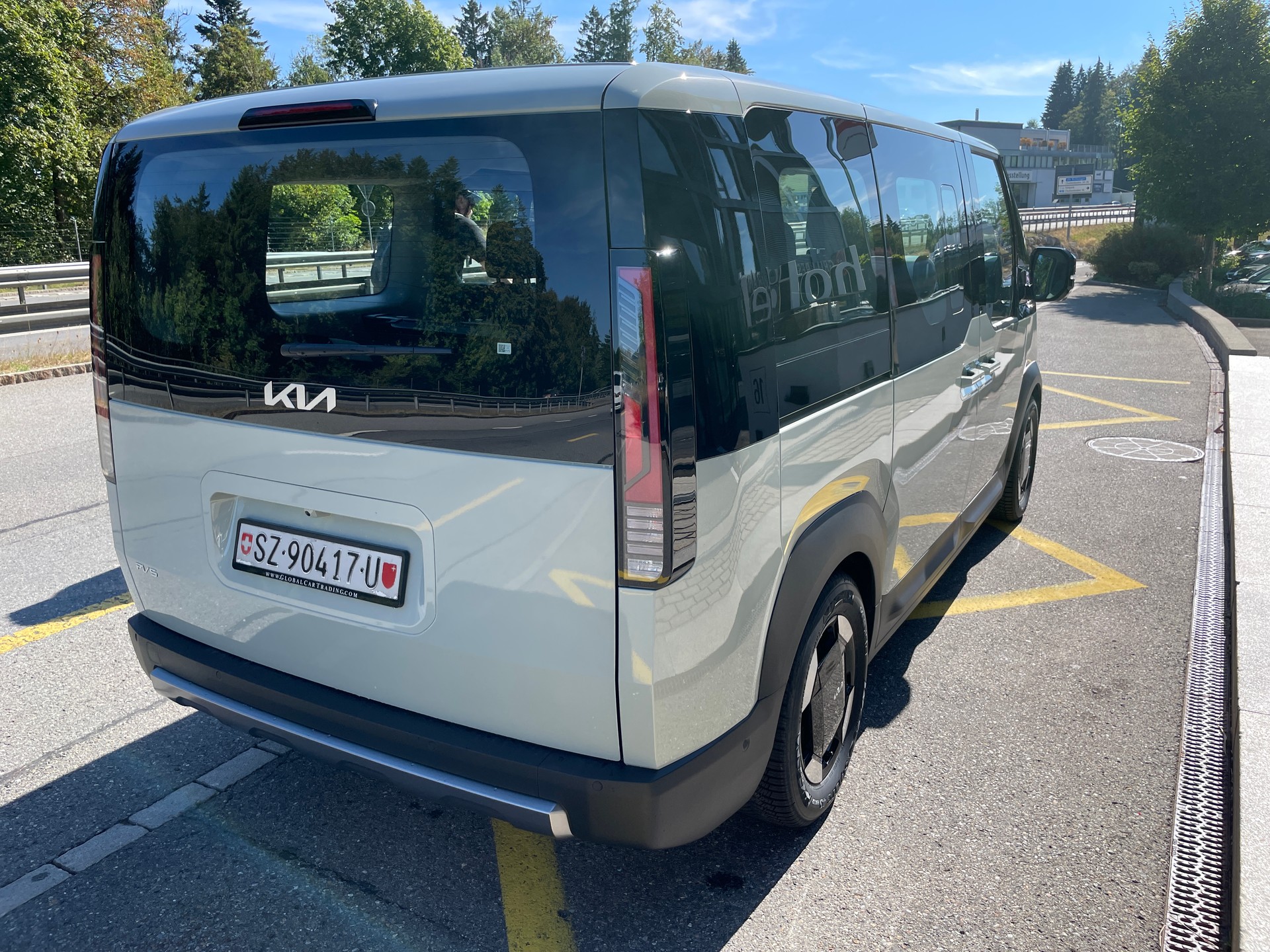 KIA PV5 71.2 kWh Elite mit Elite Pack und Wärmepumpe-image-5