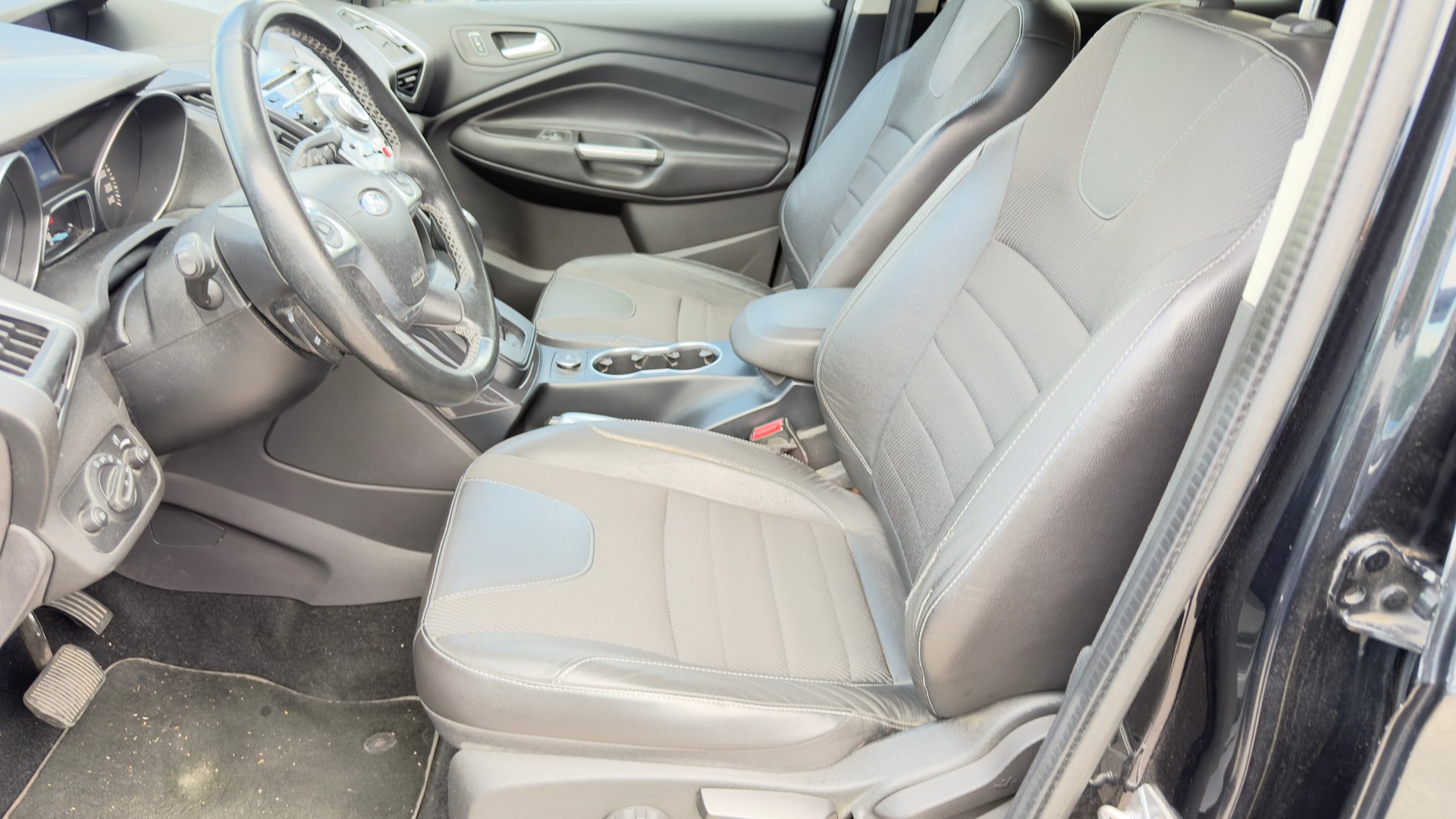 FORD Kuga 1.6 SCTi Titanium 4WD Automatic-image-11