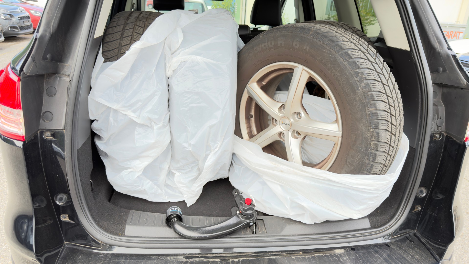 FORD Kuga 1.6 SCTi Titanium 4WD Automatic-image-8