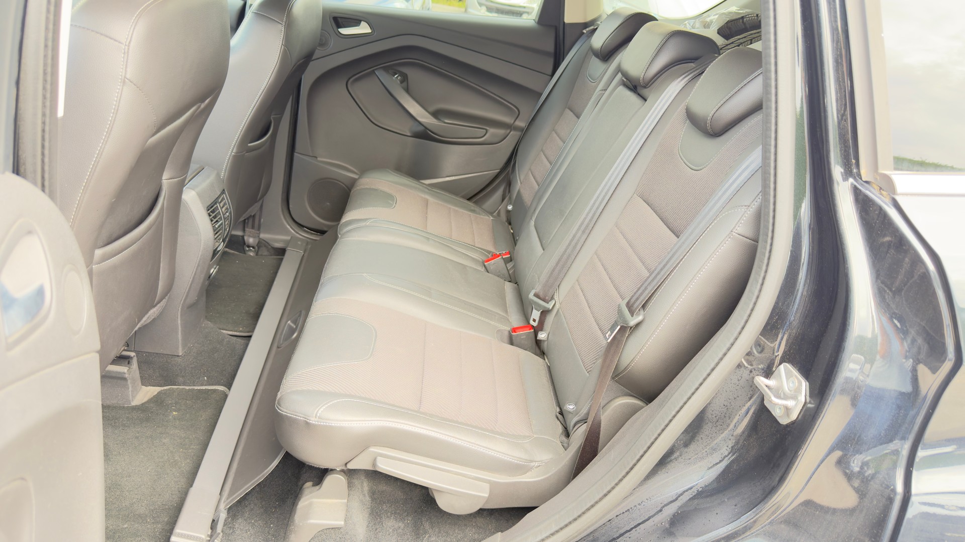 FORD Kuga 1.6 SCTi Titanium 4WD Automatic-image-12