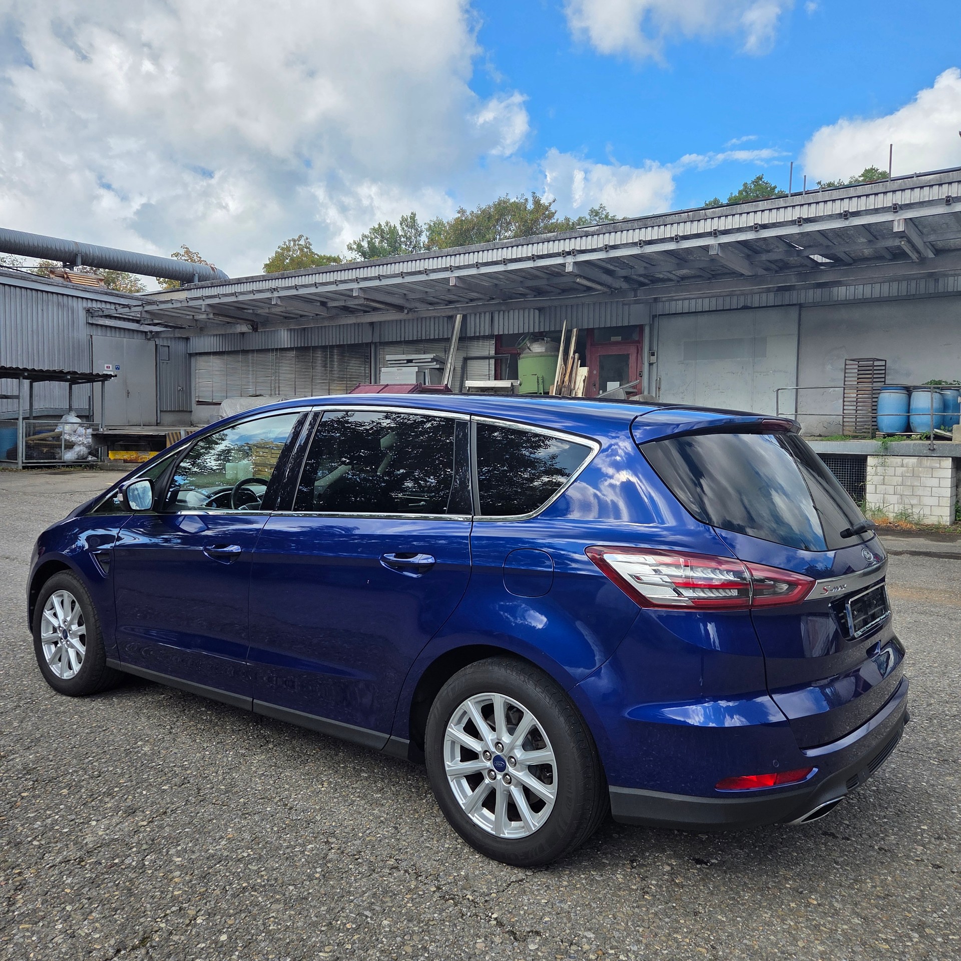 FORD S-Max 2.0 TDCi Trend AWD PoweShift-image-2