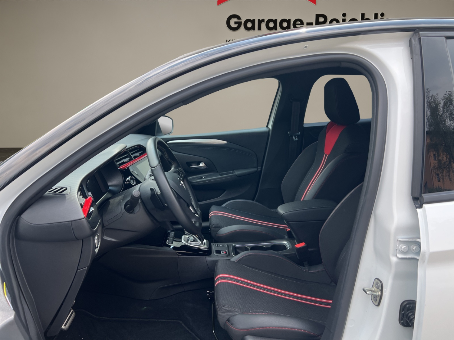 OPEL Corsa 1.2 T 130 GS Line-image-8