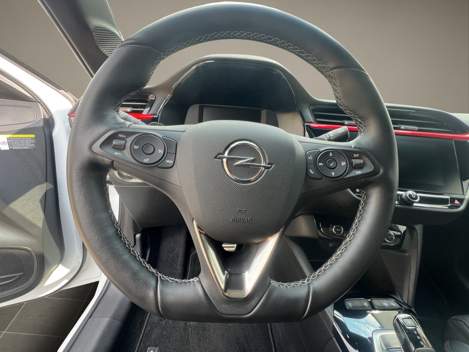 OPEL Corsa 1.2 T 130 GS Line-image-11