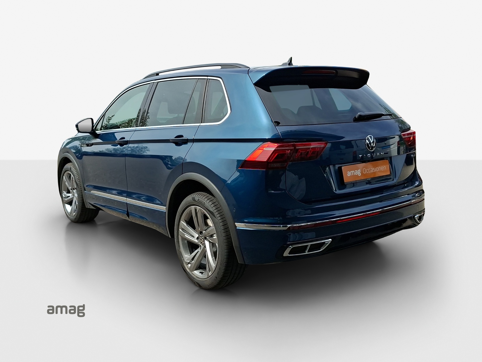 VW Tiguan 2.0TSI R-Line 4Motion DSG-image-2