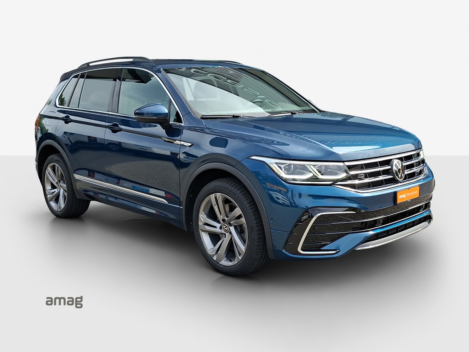 VW Tiguan 2.0TSI R-Line 4Motion DSG-image-5