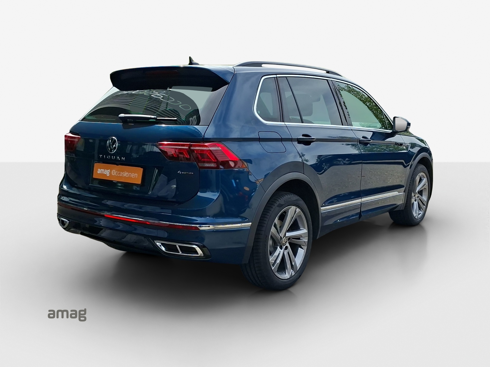 VW Tiguan 2.0TSI R-Line 4Motion DSG-image-4