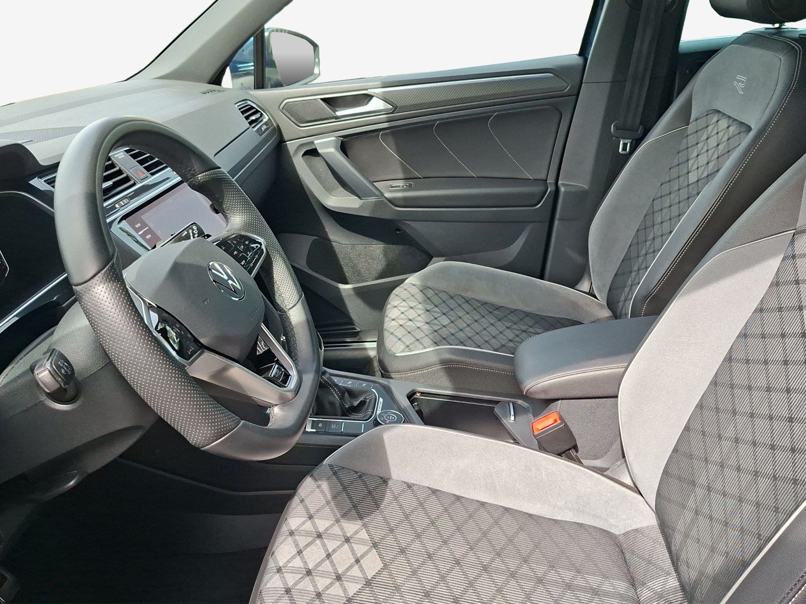 VW Tiguan 2.0TSI R-Line 4Motion DSG-image-7
