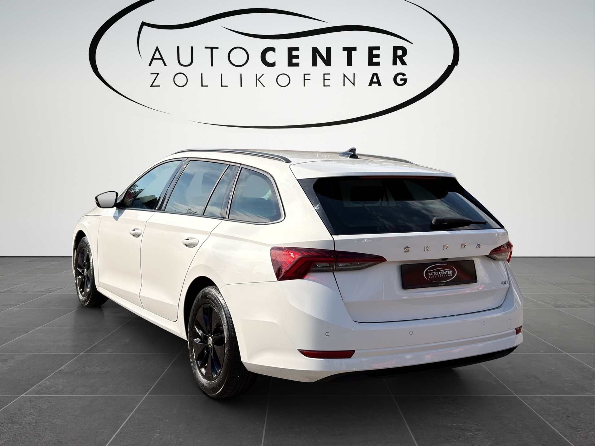 SKODA Octavia Combi 2.0 TDI DSG Ambition 4x4-image-5