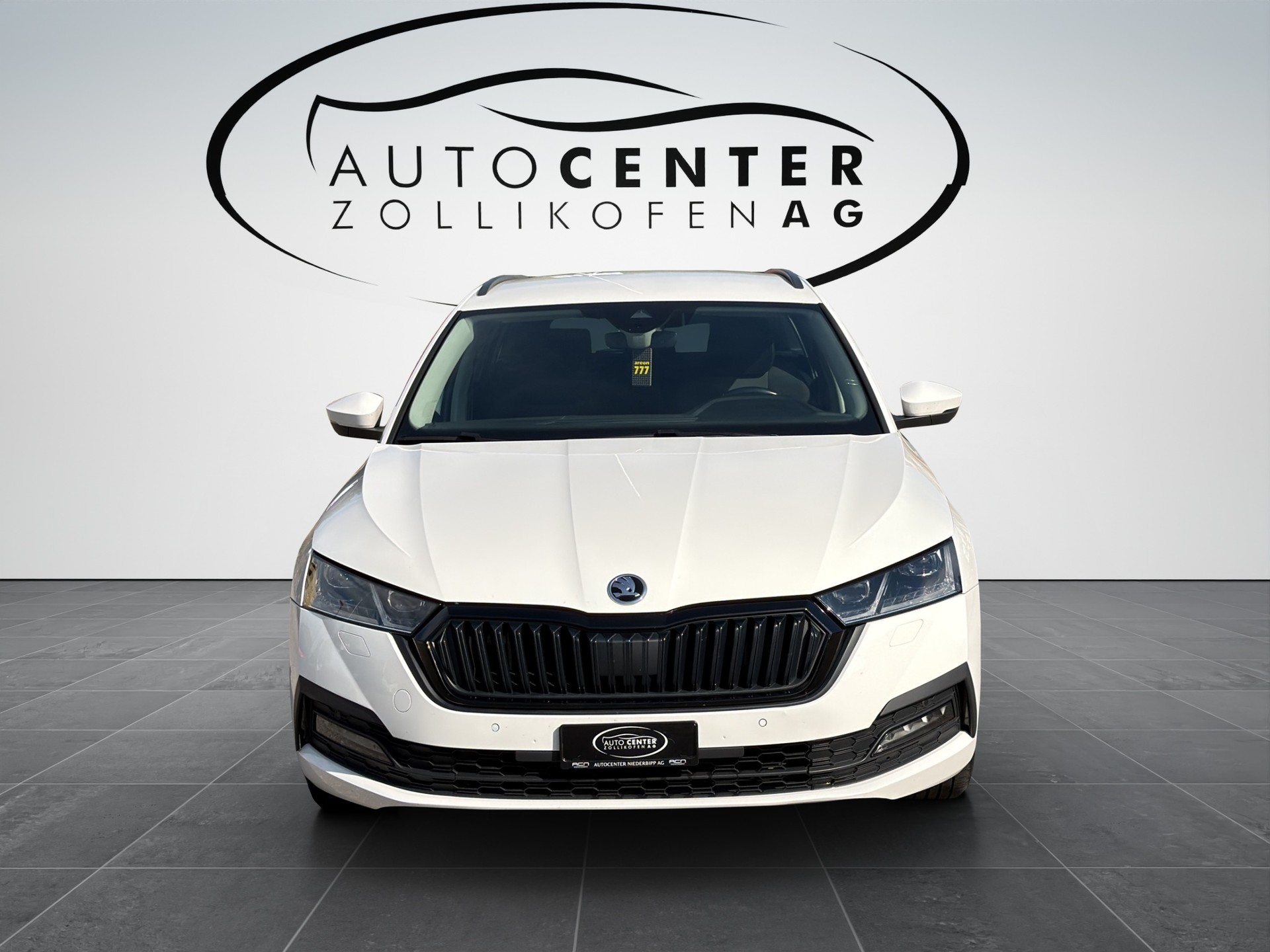 SKODA Octavia Combi 2.0 TDI DSG Ambition 4x4-image-2