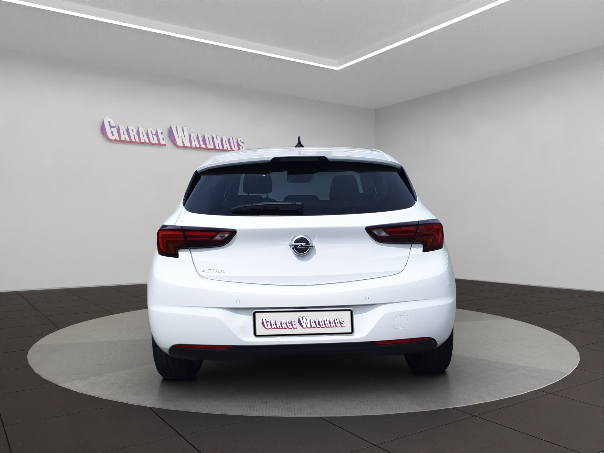 OPEL Astra 1.4i Turbo 120 Years Edition-image-3