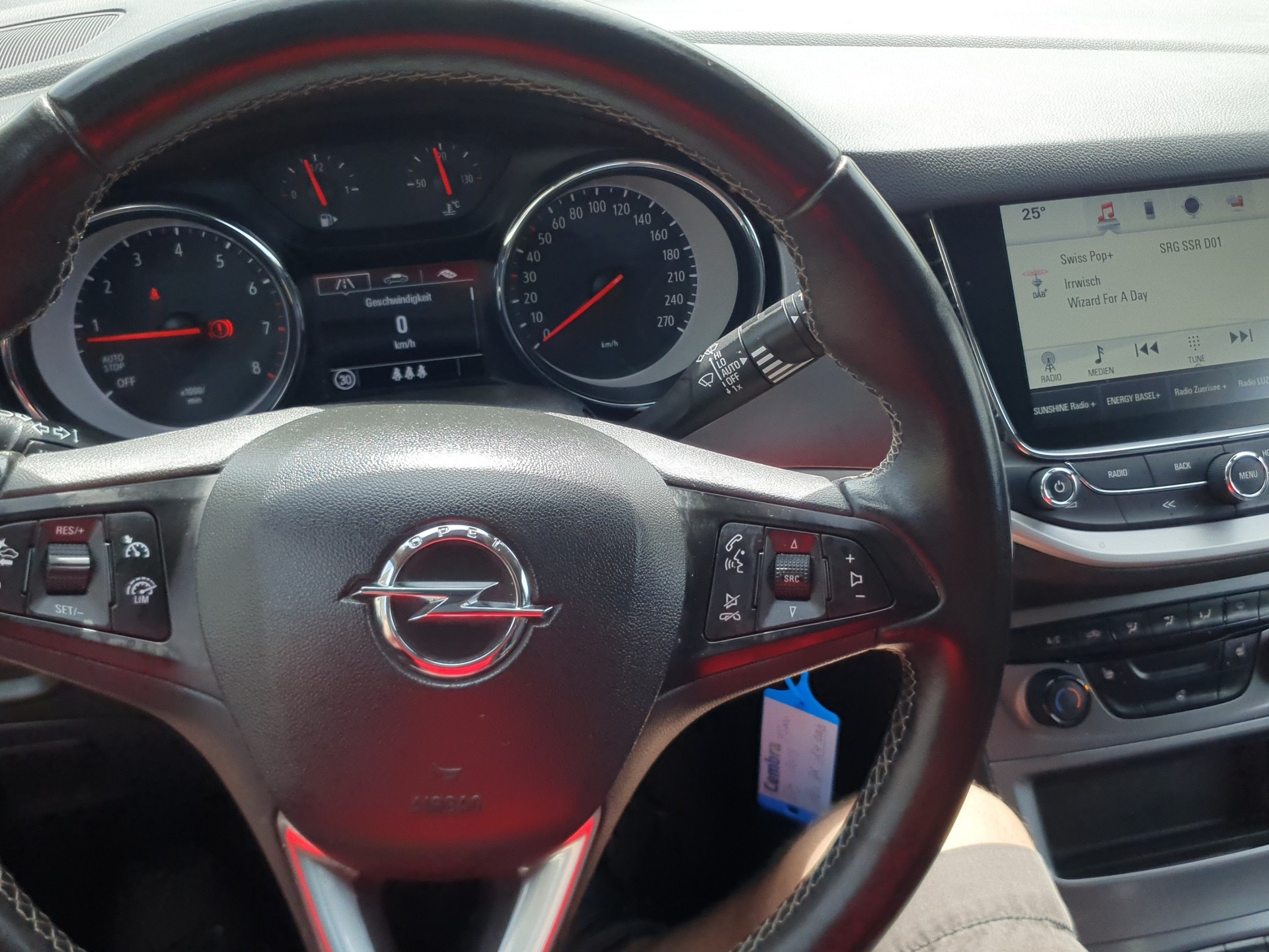 OPEL Astra 1.4i Turbo 120 Years Edition-image-11