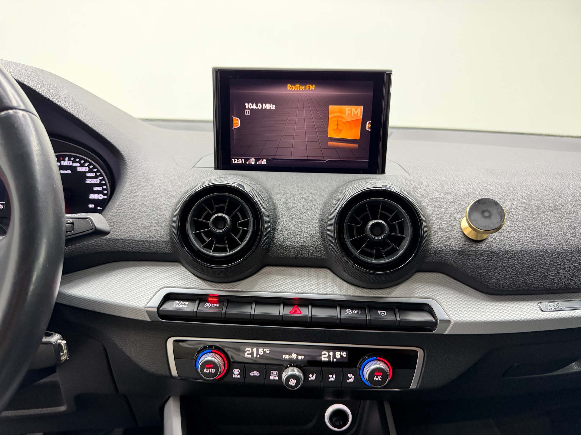 AUDI Q2 1.6 TDI design-image-15