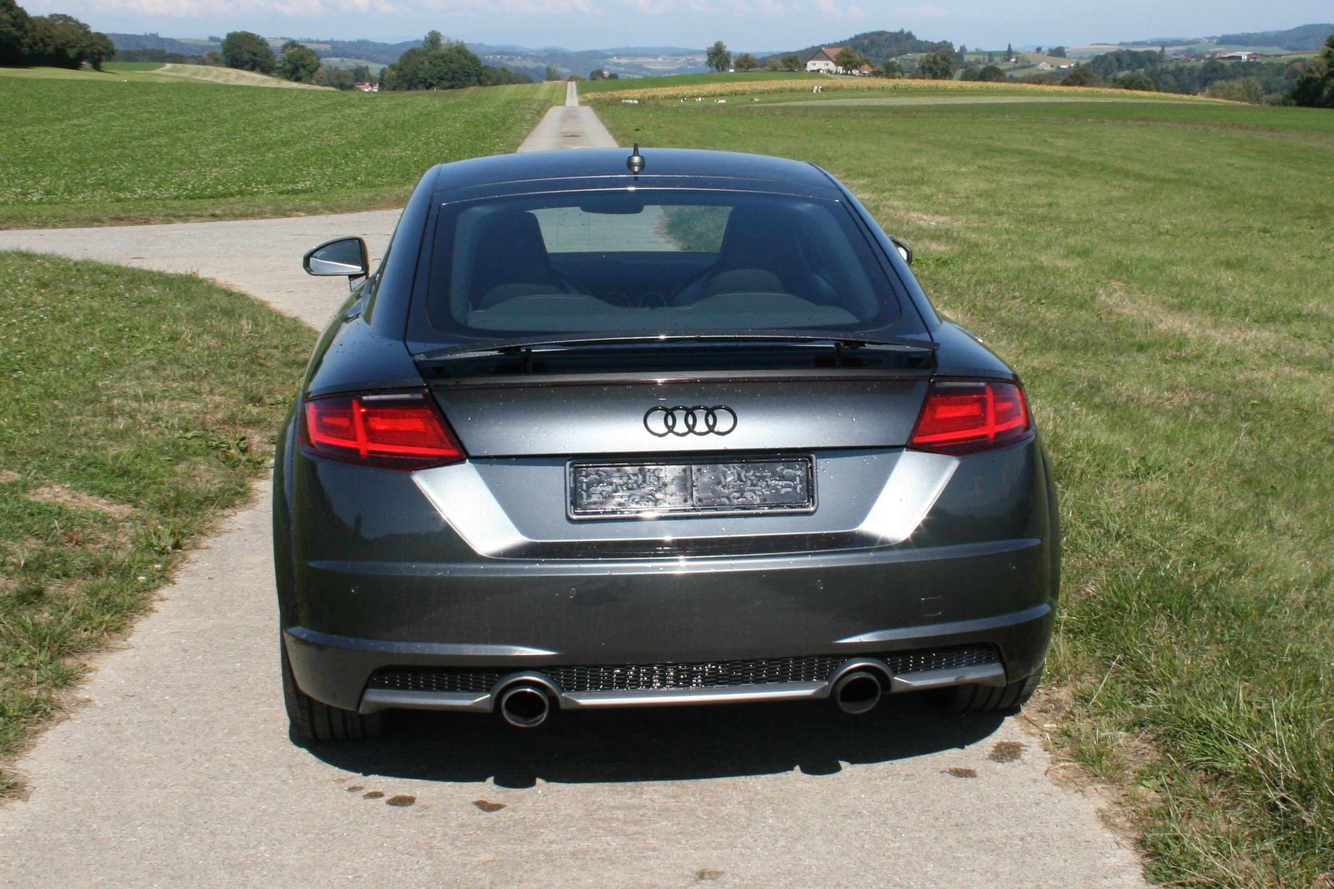 AUDI 2.0 TFSI quattro S-Tronic-image-2