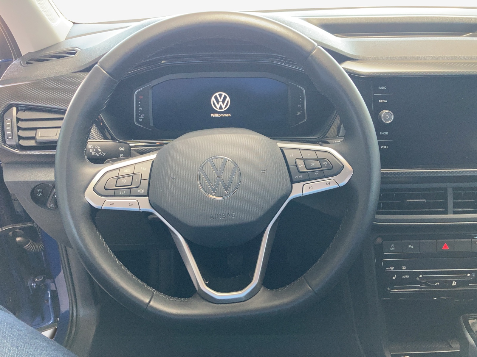 VW T-Cross 1.0 TSI Life DSG-image-9