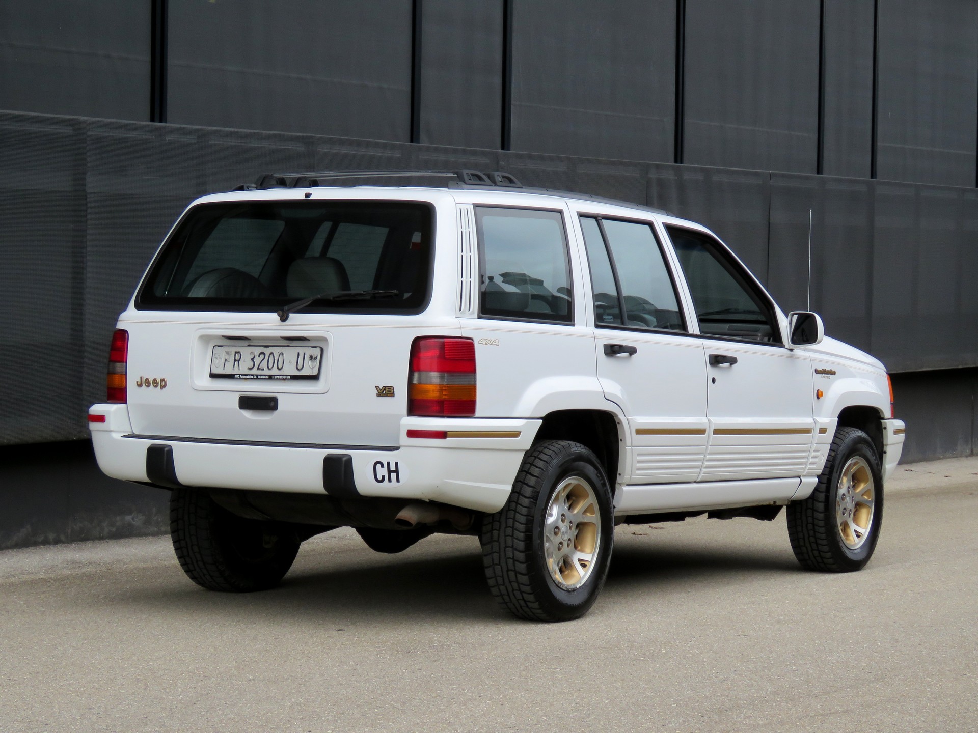 JEEP Grand Cherokee 5.2 Ltd.-image-2
