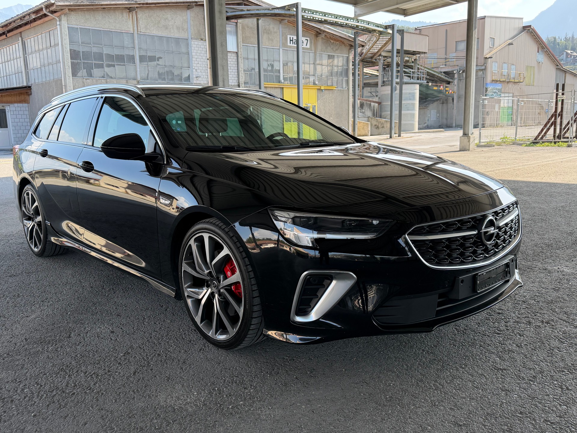 OPEL Insignia 2.0 T Sports Tourer GSi Automatic-image-6