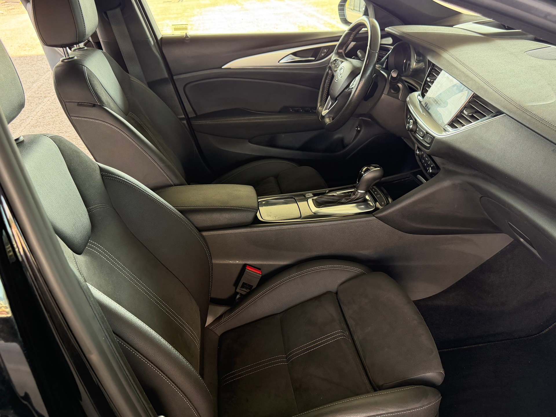OPEL Insignia 2.0 T Sports Tourer GSi Automatic-image-9
