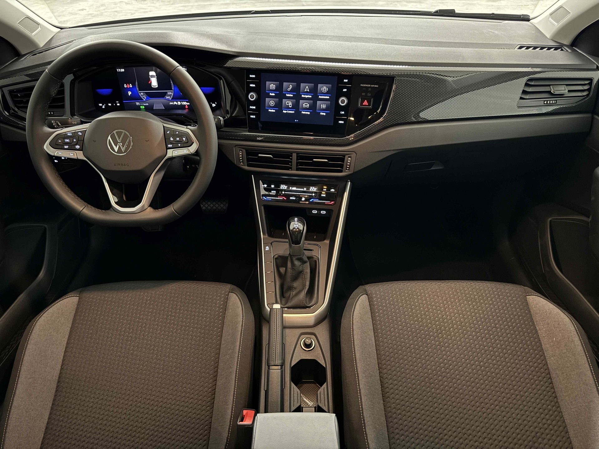 VW Polo 1.0 TSI Life DSG-image-10