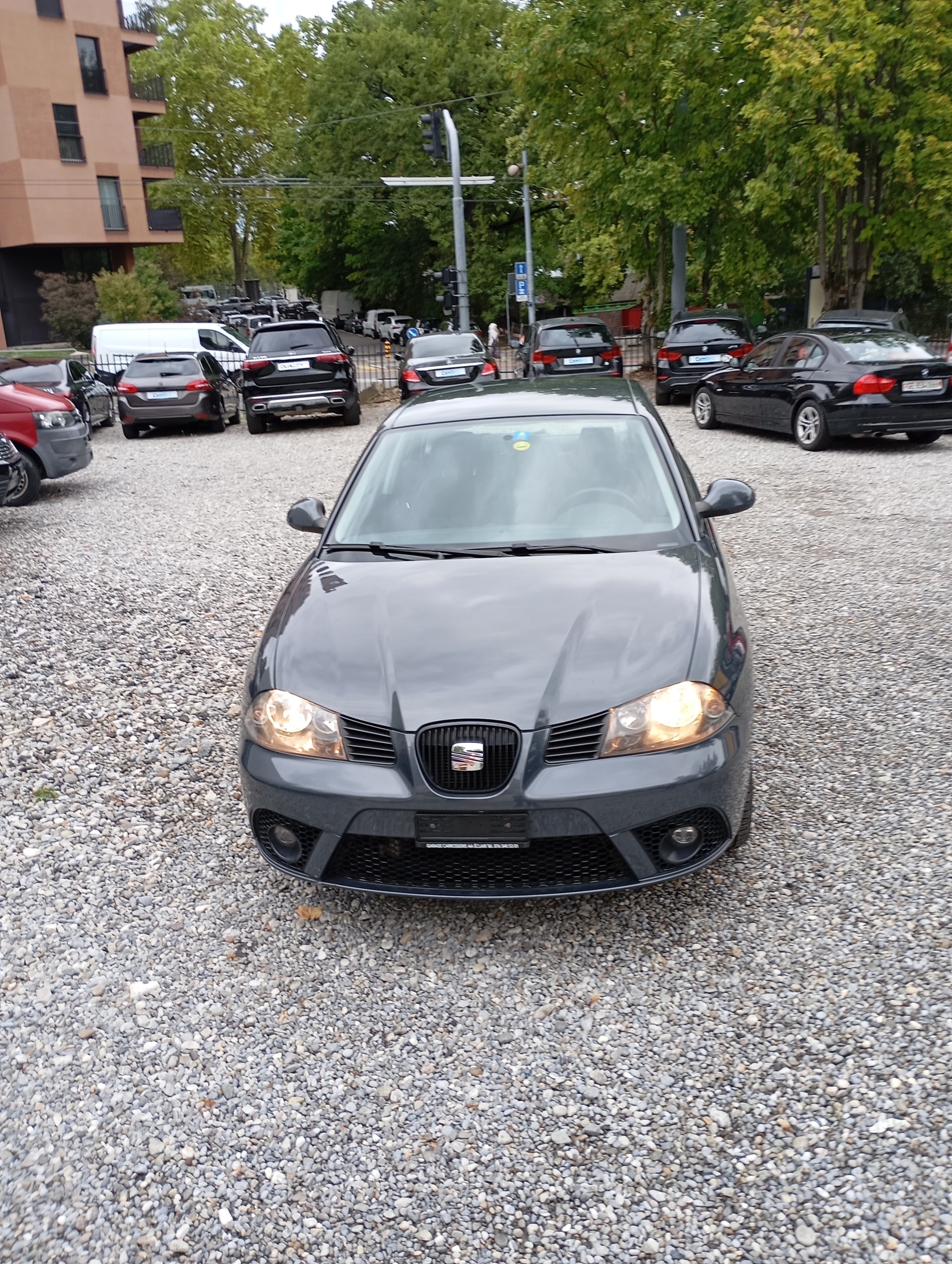 SEAT Ibiza 1.4 16V Shake-showroom-element-1
