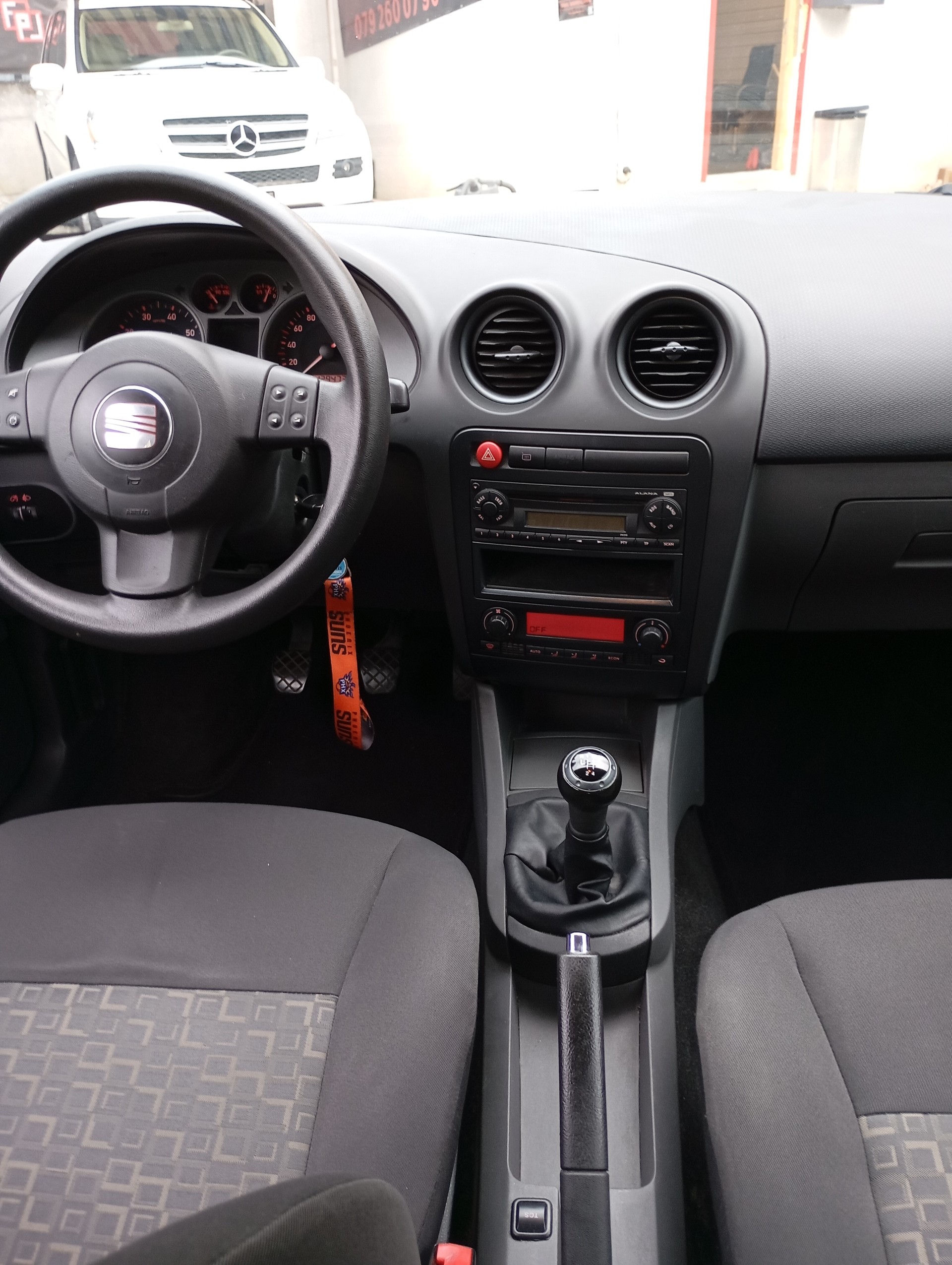 SEAT Ibiza 1.4 16V Shake-image-7