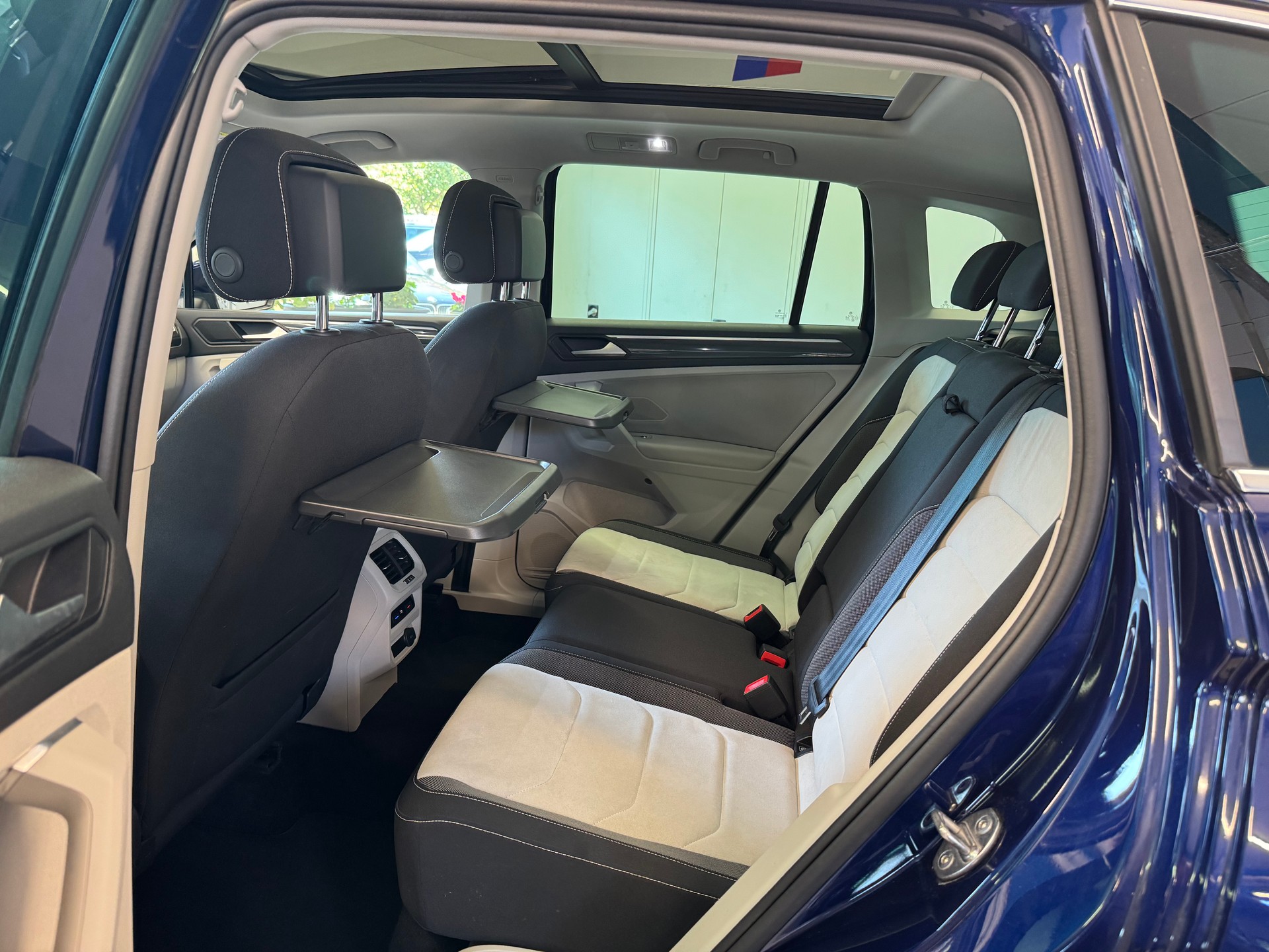 VW Tiguan 2.0 TDI SCR Highline 4Motion DSG-image-13