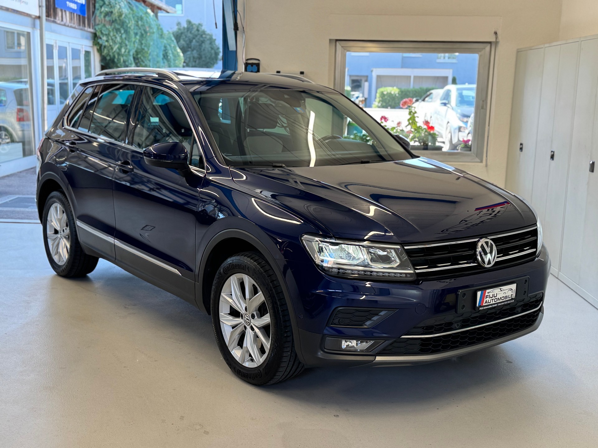 VW Tiguan 2.0 TDI SCR Highline 4Motion DSG-image-2
